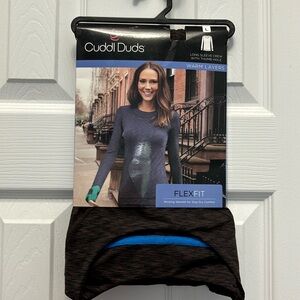 Long sleeve crew with thumbholes